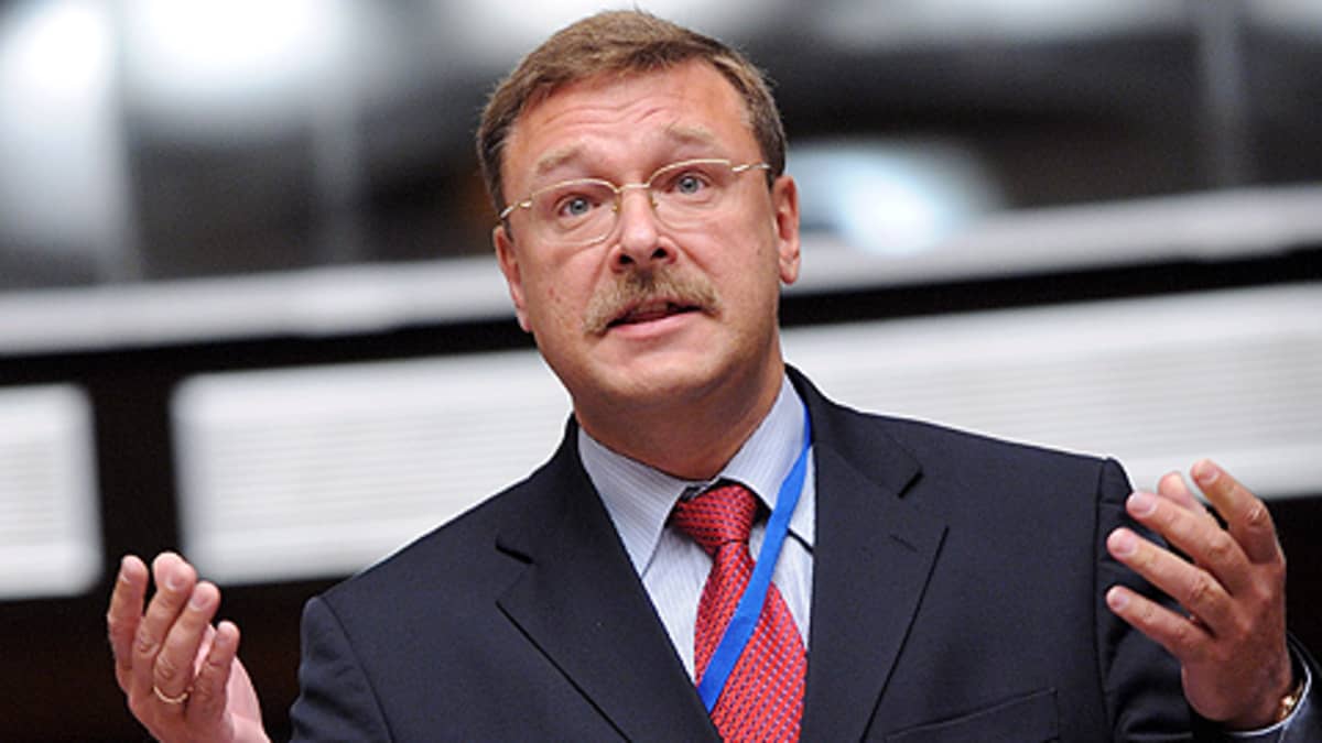 Venäjän duuman ulkoasiainvaliokunnan puheenjohtaja Konstantin Kosatšev.