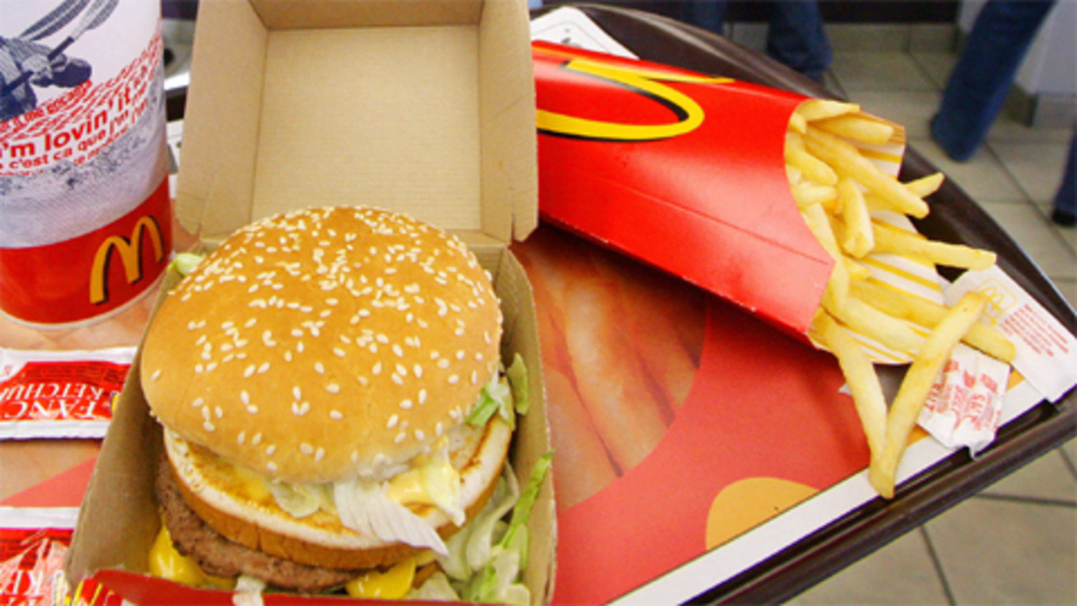 McDonald's keksi tarjota ranskalaisille patonkia | Yle Uutiset