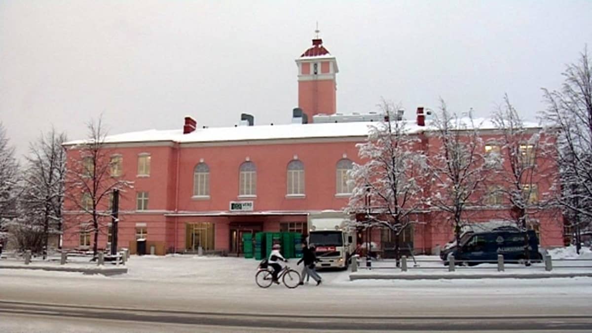 Kuopion verotoimisto pois evakosta | Yle Uutiset