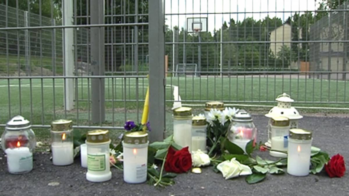 Keravan puukottajalle murhasyyte | Yle Uutiset