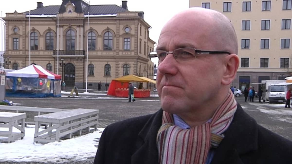 Juha Kallioinen Hämeenlinnan torilla