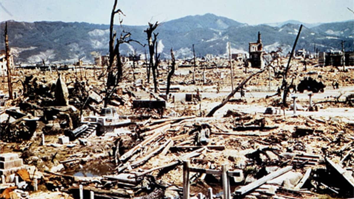 Tuhoutunut Hiroshima ydinräjähdyksen jälkeen.