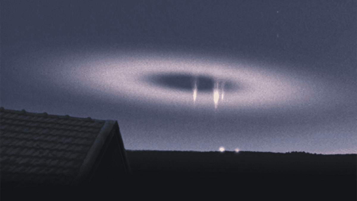 Finnish Astronomer Snaps High Altitude Lightning | News | Yle Uutiset