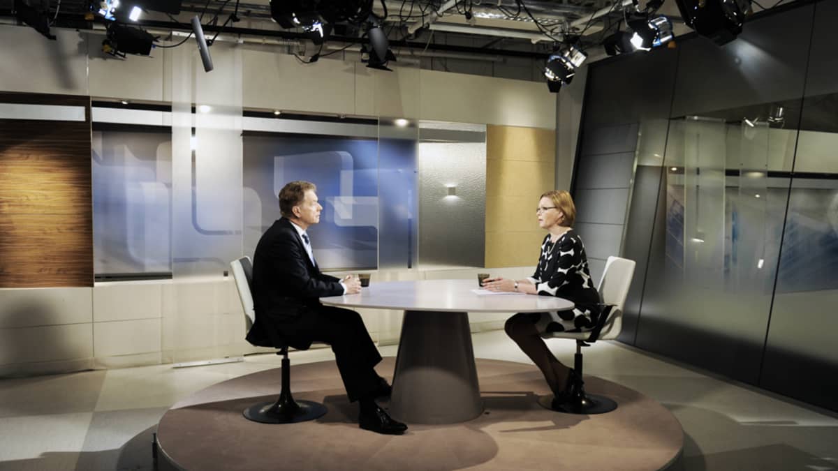 Tasavallan presidentti Sauli Niinistö vieraili Yle TV1:n Ykkösaamussa  26. toukokuuta 2012.