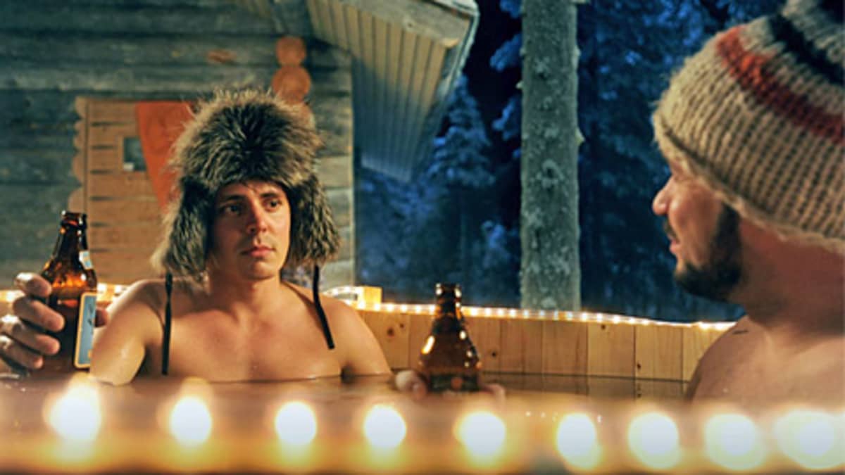 Napapiirin sankarit elokuvassa näyttelevä Jasper Pääkkönen.
