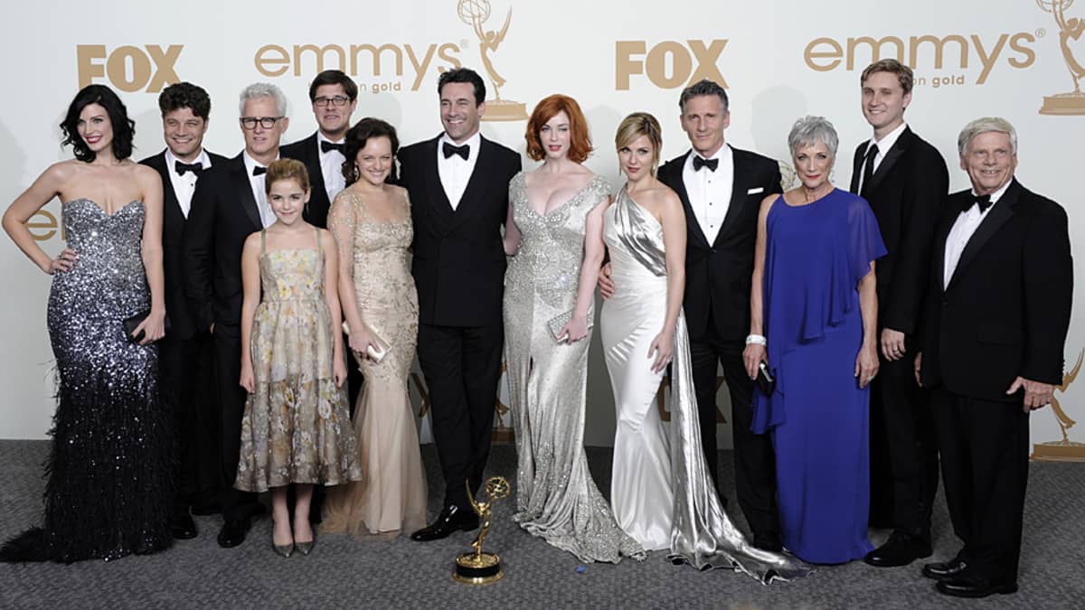 Mad Men -tuotantotiimiä Emmy Awards 2011 -gaalassa.