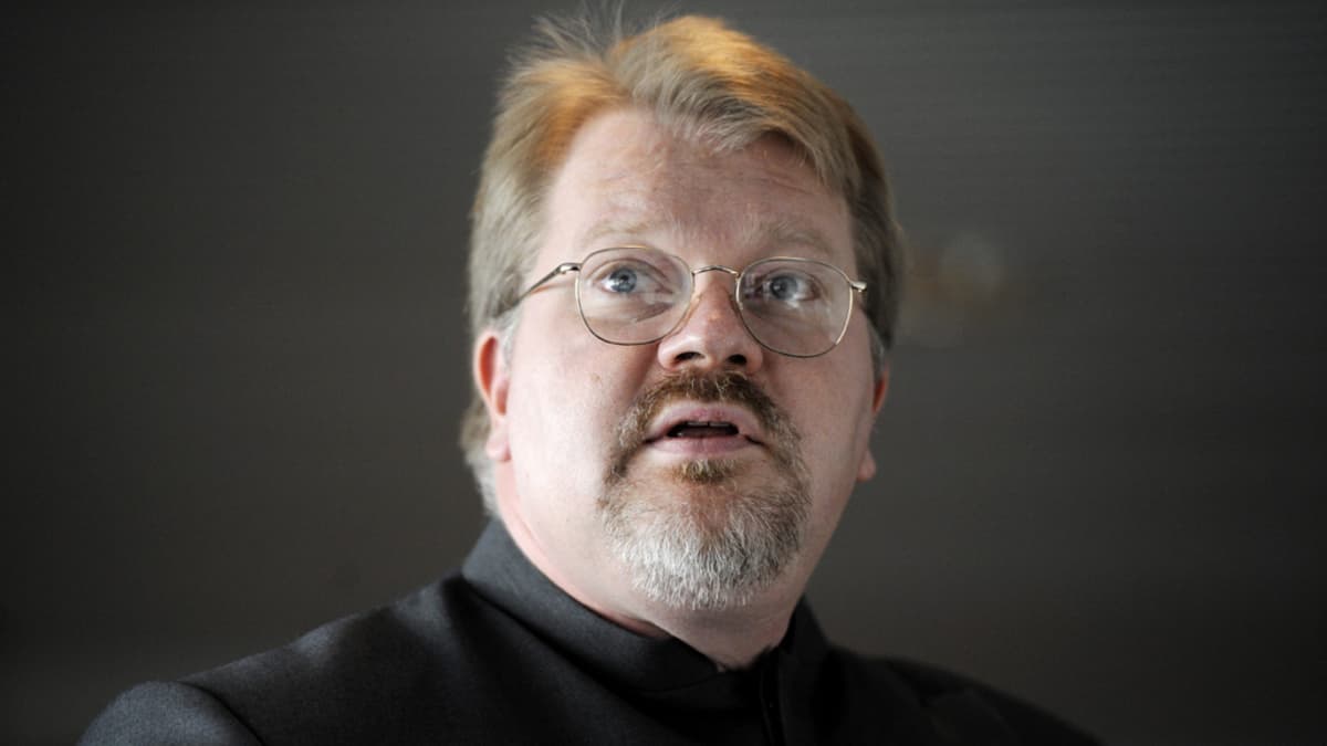 Dosentti Bäckman: Venäjän mediassa voin rähjätä | Yle Uutiset
