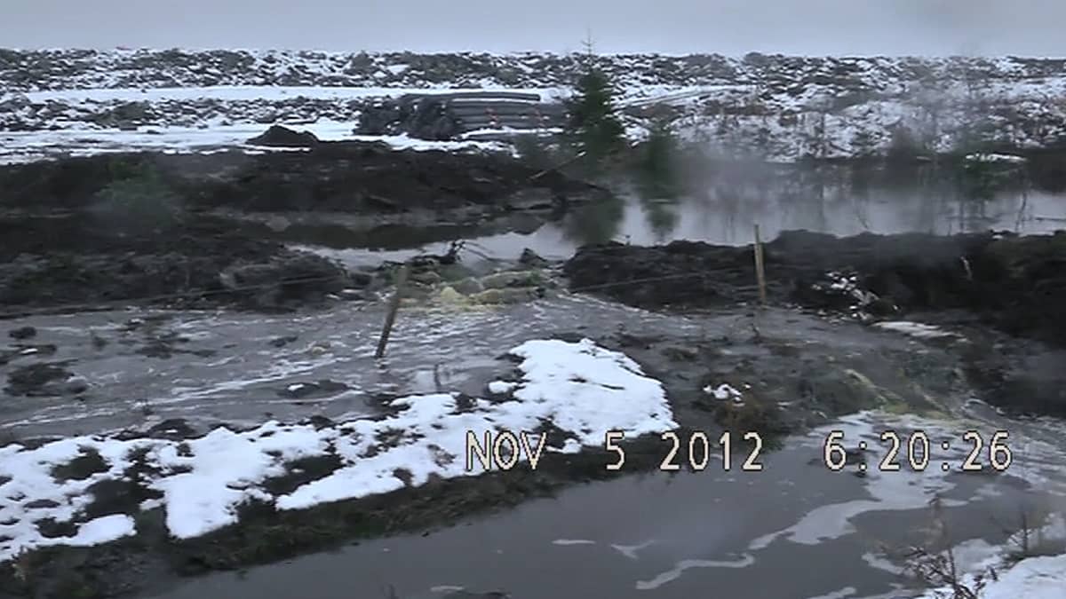 Talvivaaran kaivoksen jätealtaita.