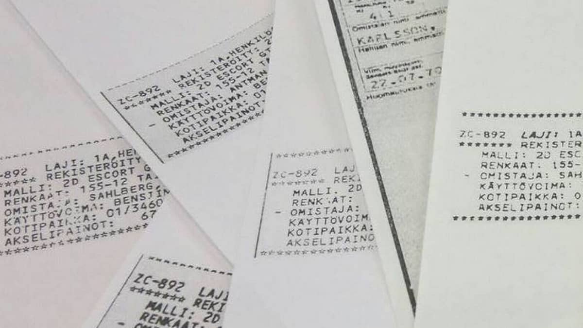 Mikrofilmijäljennöksiä auton rekisteriotteista