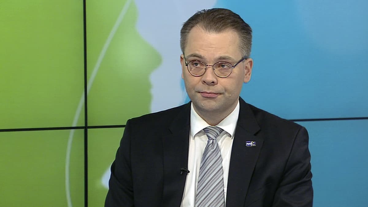 Eduskunnan puolustusvaliokunnan puheenjohtaja ja kansanedustaja Jussi Niinistö.