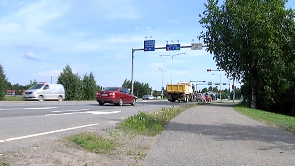 Valtatie 3 ja 18 risteys Laihialla.