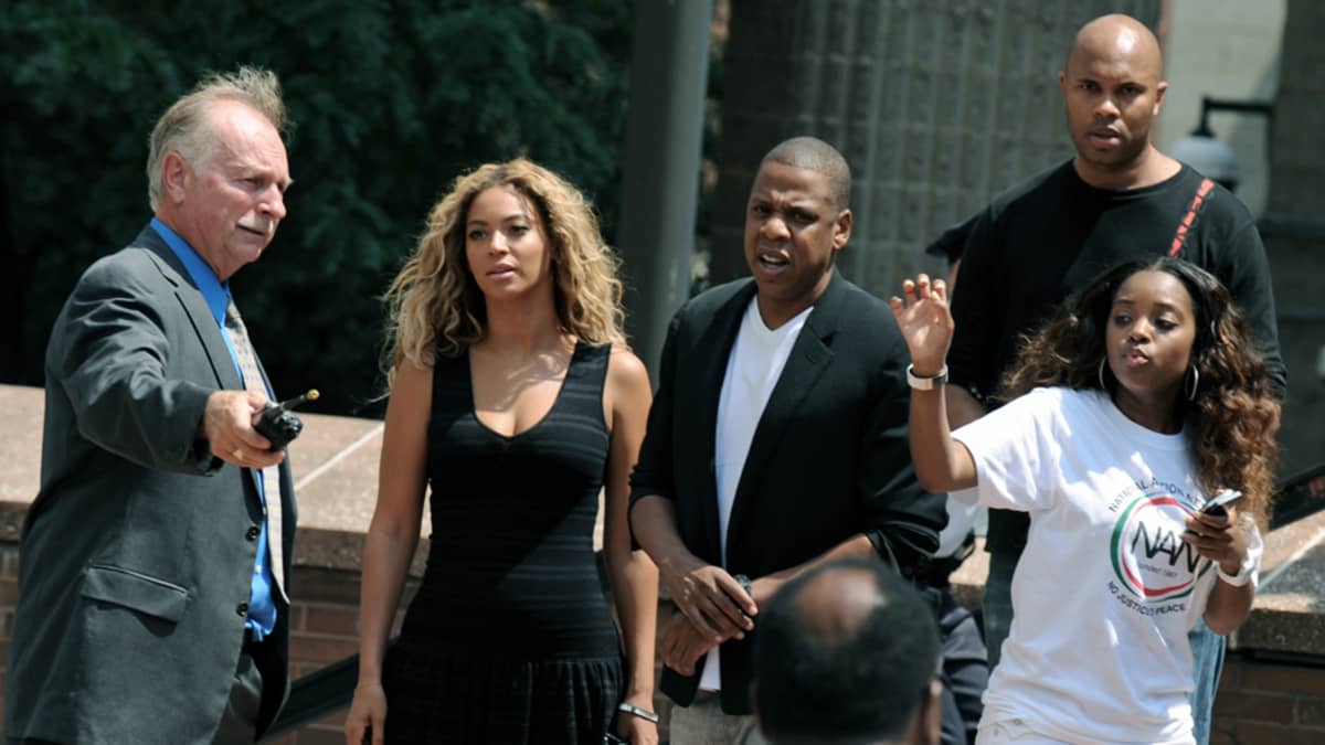 Beyoncé ja Jay-Z osallistuivat Trayvon Martinin oikeuksia puolustavaan mielenosoitukseen New Yorkissa 20. heinäkuuta.