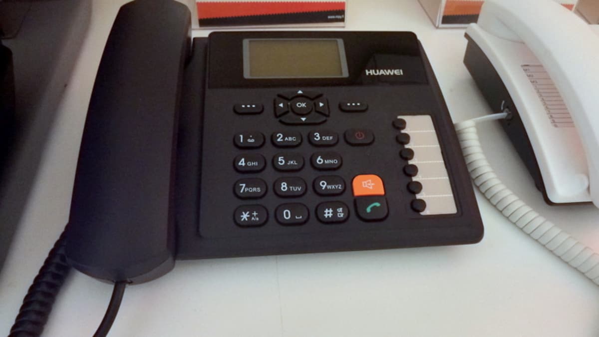 GSM-tekniikkaan perustuva pöytäpuhelin. 