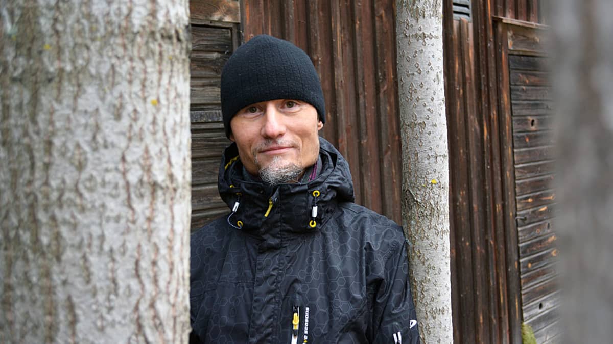 Runonlaulaja ja kansanmusiikintaitaja Janne Seppänen.