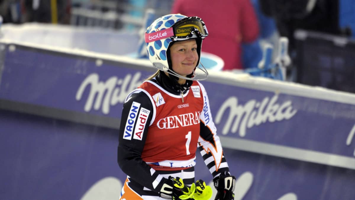 Tanja Poutiainen lähikuvassa kilpailun jälkeen.