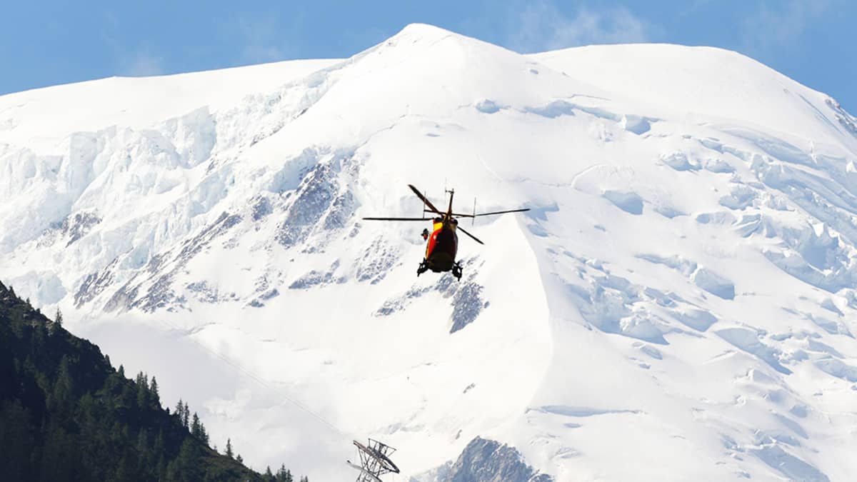 Alpeilla varoitetaan korkeasta lumivyöryriskistä – useita kuollut viime  päivinä | Yle Uutiset
