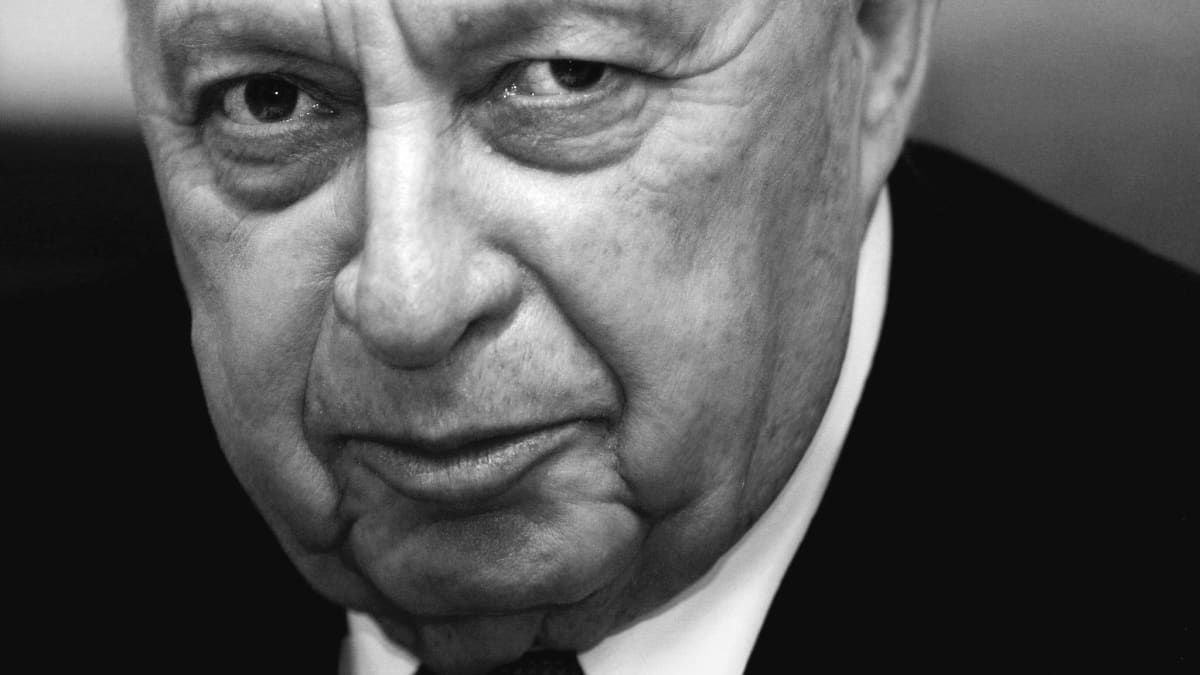 Ariel Sharon joulukuussa 2003.