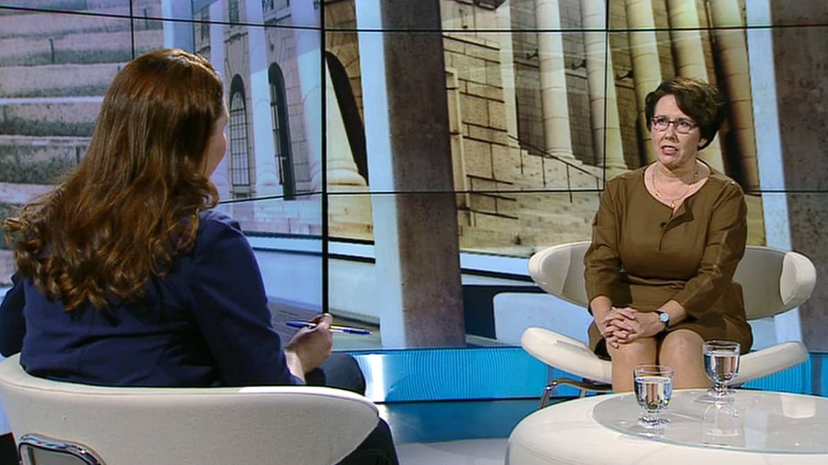 STTK:n pääsihteeri Leila Kostiainen A-studion vieraana.