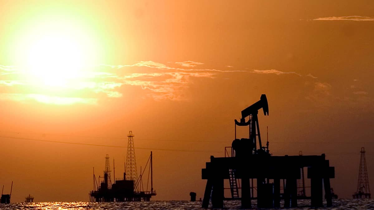 Öljynporauslauttoja Maracaibo-järvellä.