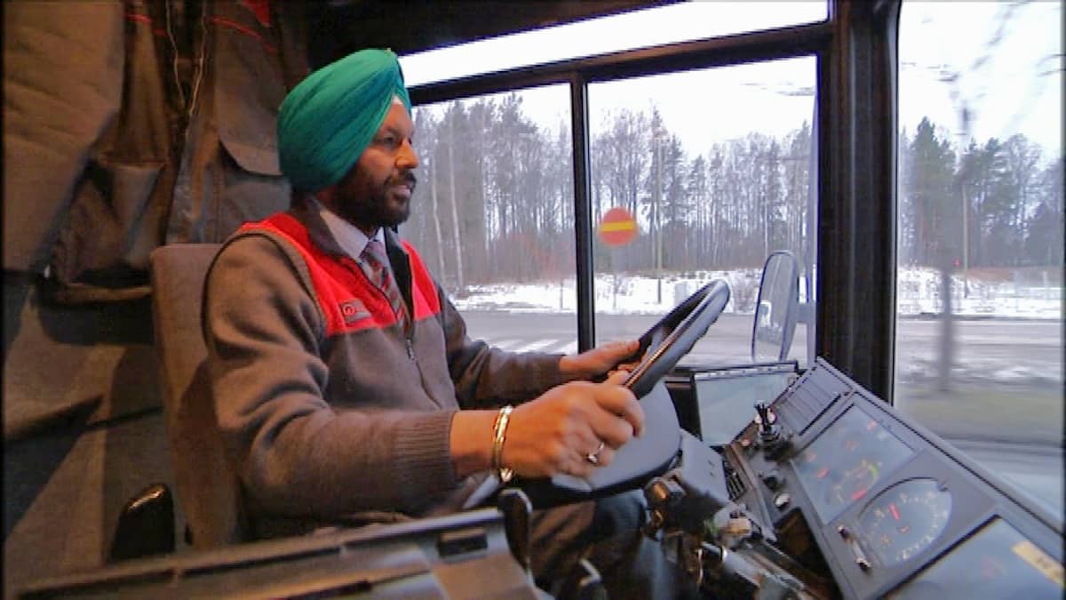 Linja-autonkuljettaja Sukhdarshan Singh Gill