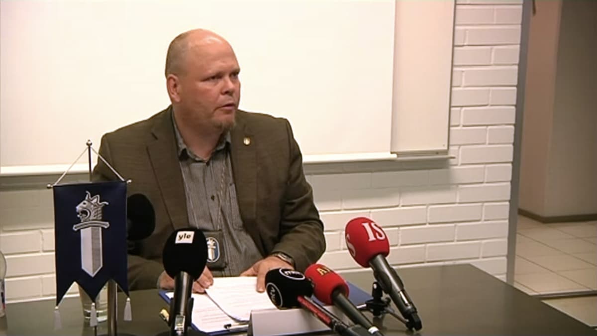 Oulun vauvakuolemien tiedotustilaisuus.