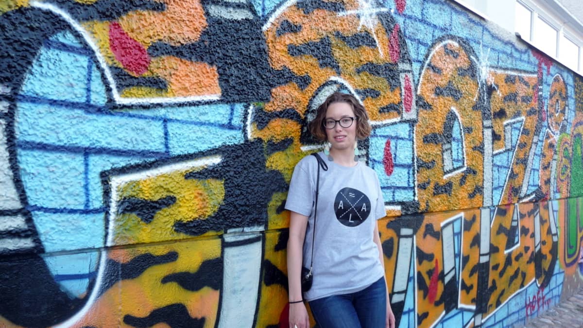 Intiön graffitiseinä