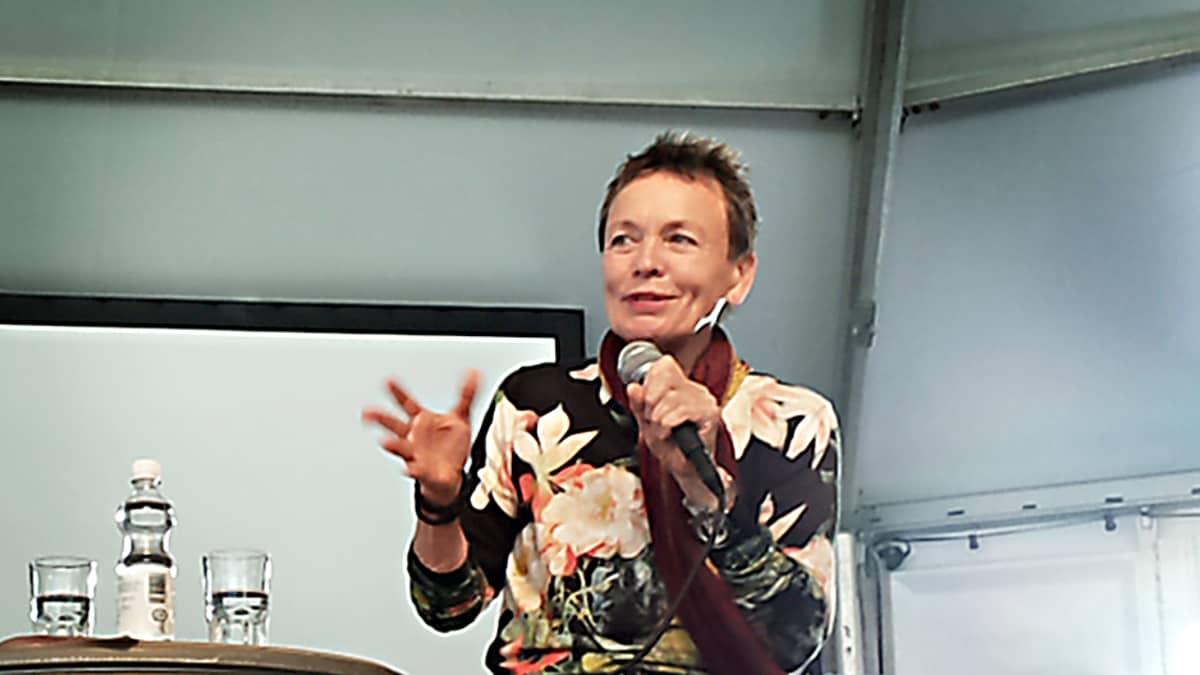 Laurie Anderson.