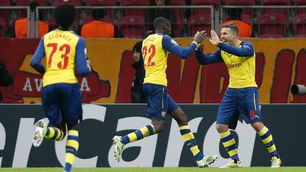 Arsenal juhlii Lukas Podolski