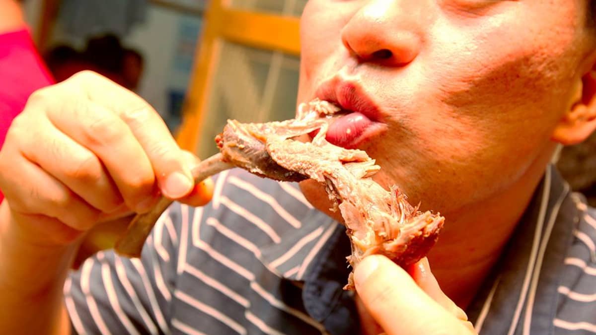 Korealaiset tekivät ruokailustaan bisneksen - nettikameralounas tämän ajan  ruokapornoa | Yle Uutiset