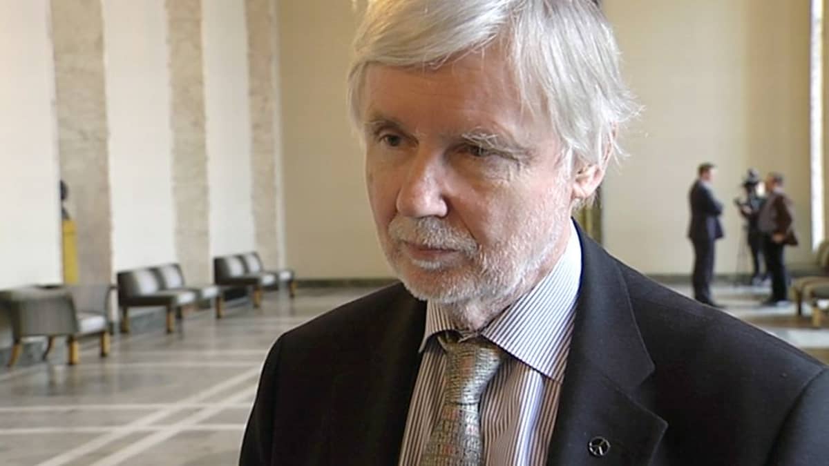 Ulkoministeri Erkki Tuomioja.