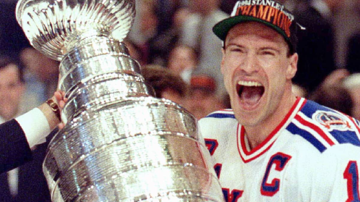 Mark Messier ja Stanley Cup -pokaali 1994.