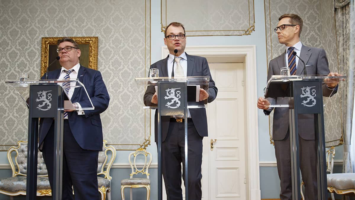 Timo Soini, Juha Sipilä ja Alexander Stubb.