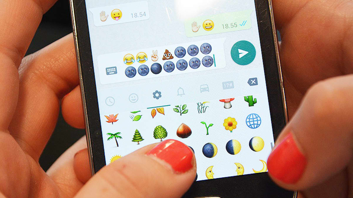 Mitä nämä kasvot viestivät? Testaa tunnetko emojien merkitykset | Yle ...