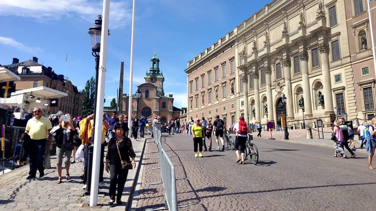 Ruotsin hovin tiloihin saatetaan majoittaa turvapaikanhakijoita | Yle  Uutiset
