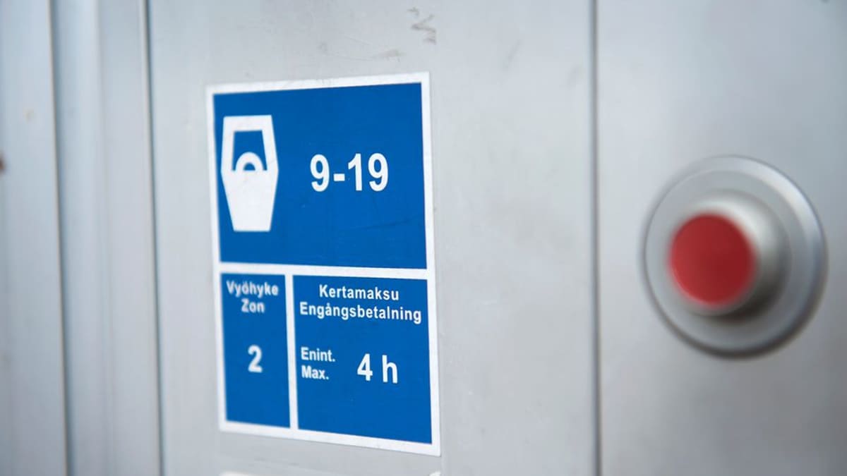parkkiperhoset-pelastavat-autoilijoita-pys-k-intisakoilta-my-s-ensi