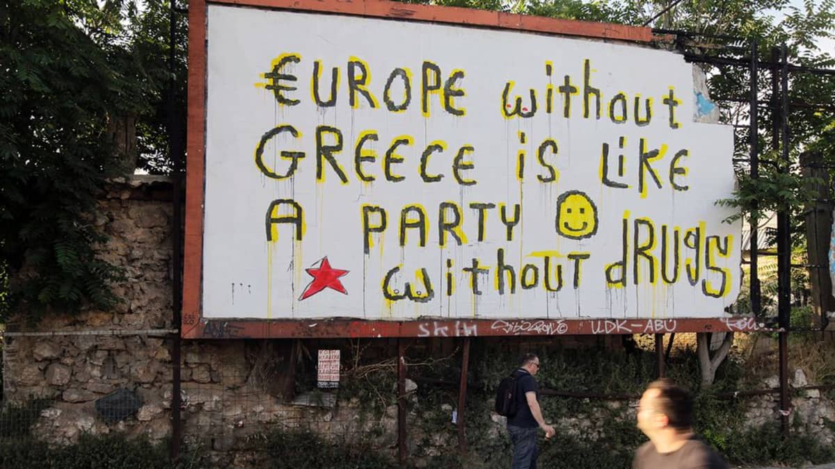 Graffiti Ateenassa 29. heinäkuuta.