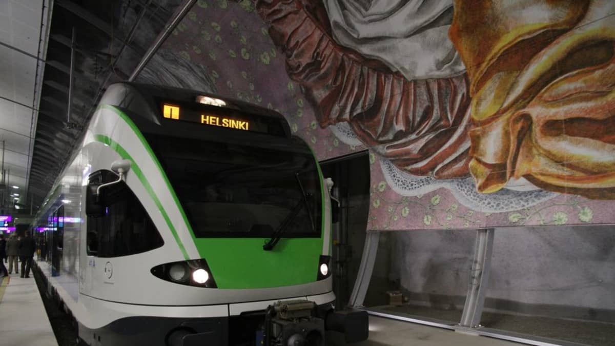 Helppo pääsy junalta Helsinki-Vantaalle lykkääntyy yhä pidemmälle syksyyn |  Yle Uutiset