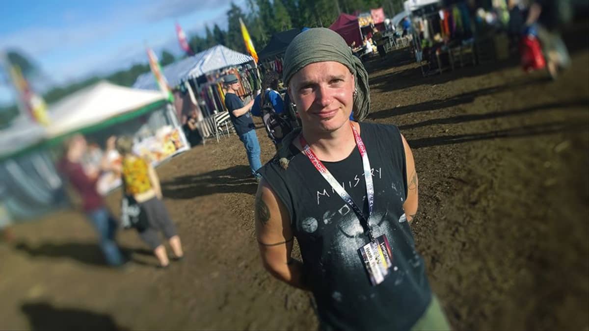Kosmos Festival muuttaa metsän maagiseksi taikamaailmaksi | Yle Uutiset