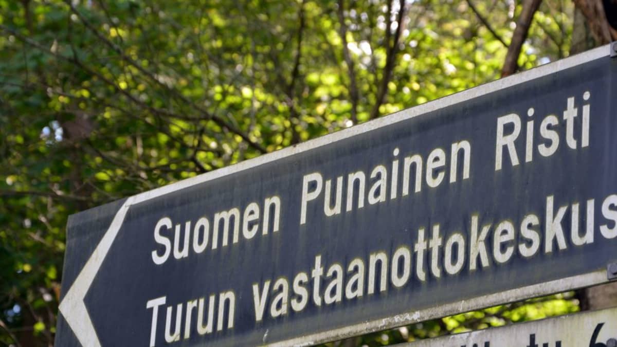 Turun vastaanottokeskus sijaitsee kaupungin laitamailla Pansiossa.
