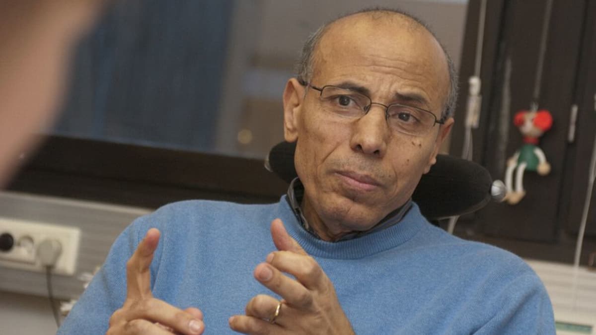 Sosiologian emeritusprofessori M'hammed Sabour. 