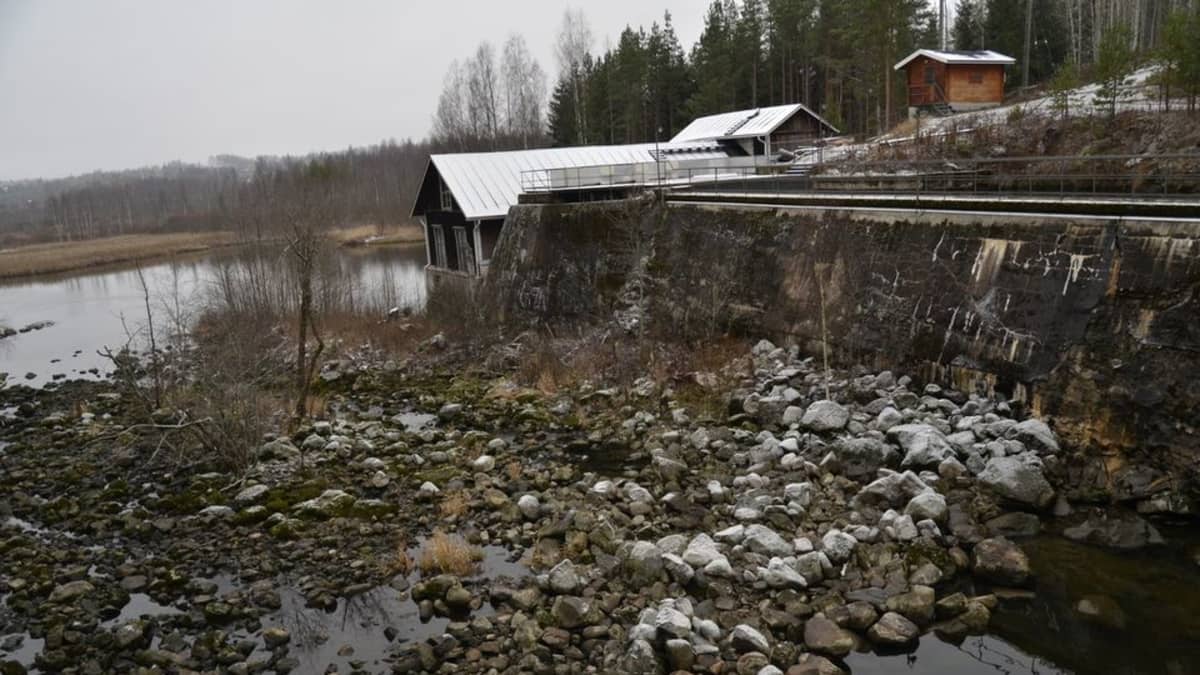 Lahnasenkoski Hiitolanjoella.
