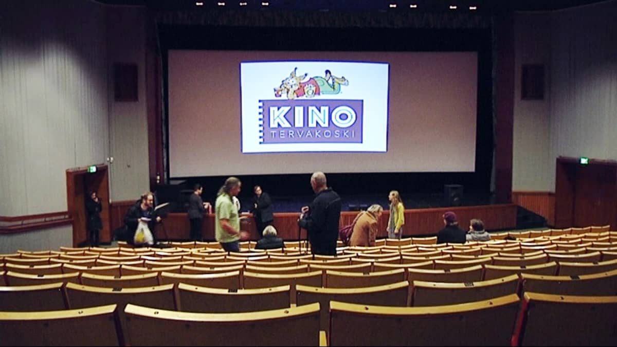 Kunnan uusi aluevaltaus – esittää ensi-iltaleffat 256-paikkaisessa  elokuvateatterissaan | Yle Uutiset