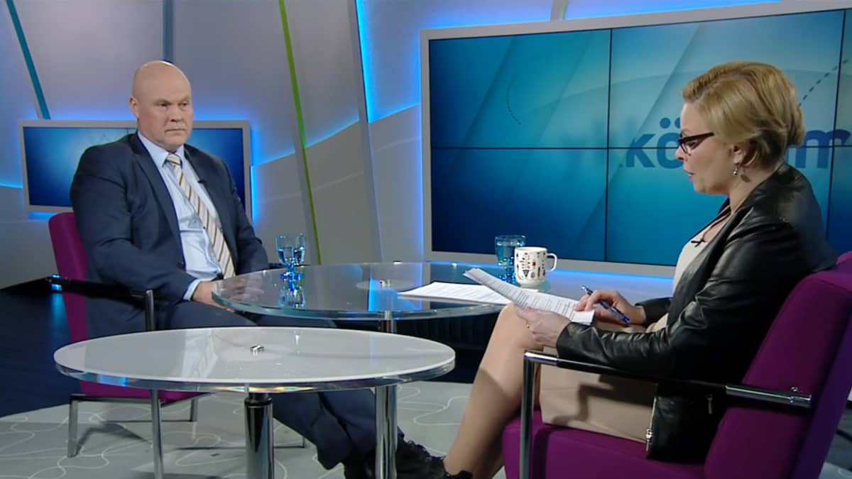 Antti Palola Seija Raution vieraana Ykkösaamussa.