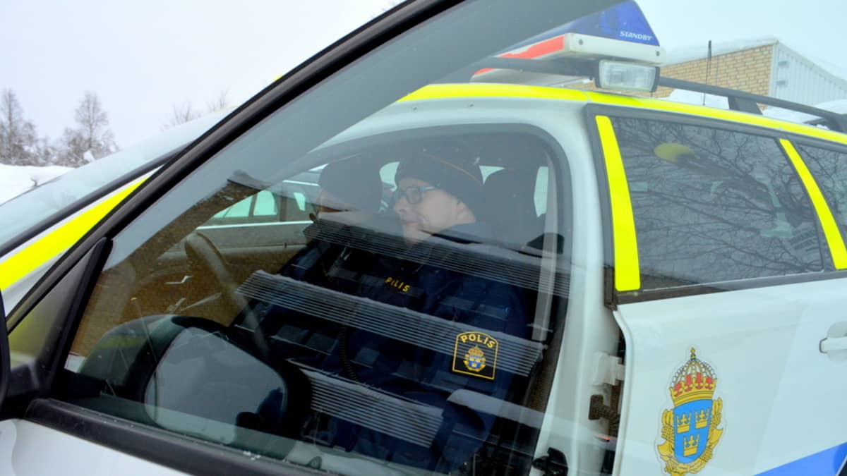 Ruotsin poliisi Haaparannalla.