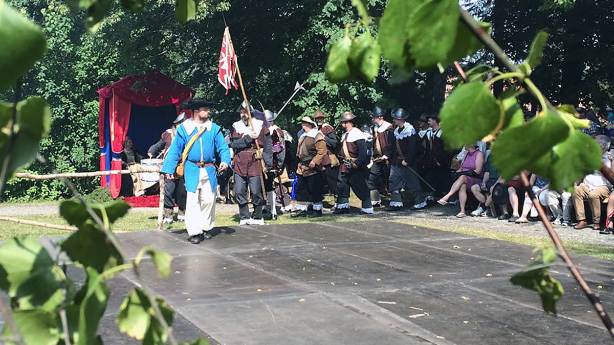 Sotilaat marssivat Hakkapeliitta-tapahtumassa
