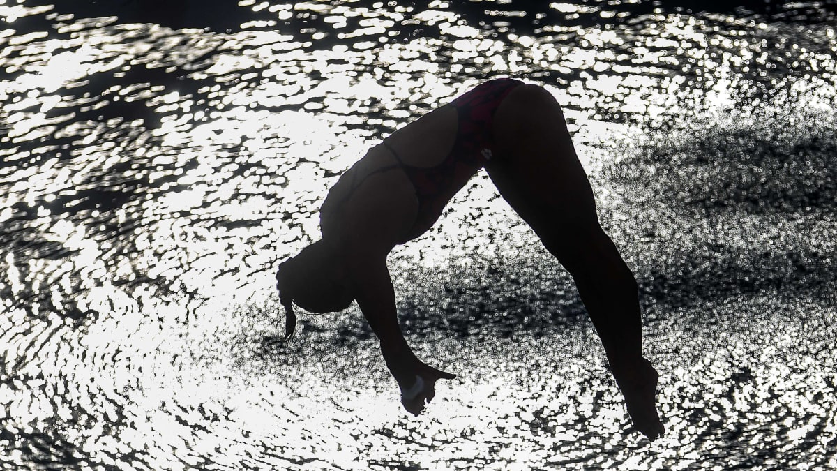Riossa olympialaisia edeltäviin koekisoihin on saapunut urheilijoita ulkomailta virushuolista riippumatta. Naisten uimahypyn koekisaa käytiin 23. helmikuuta.