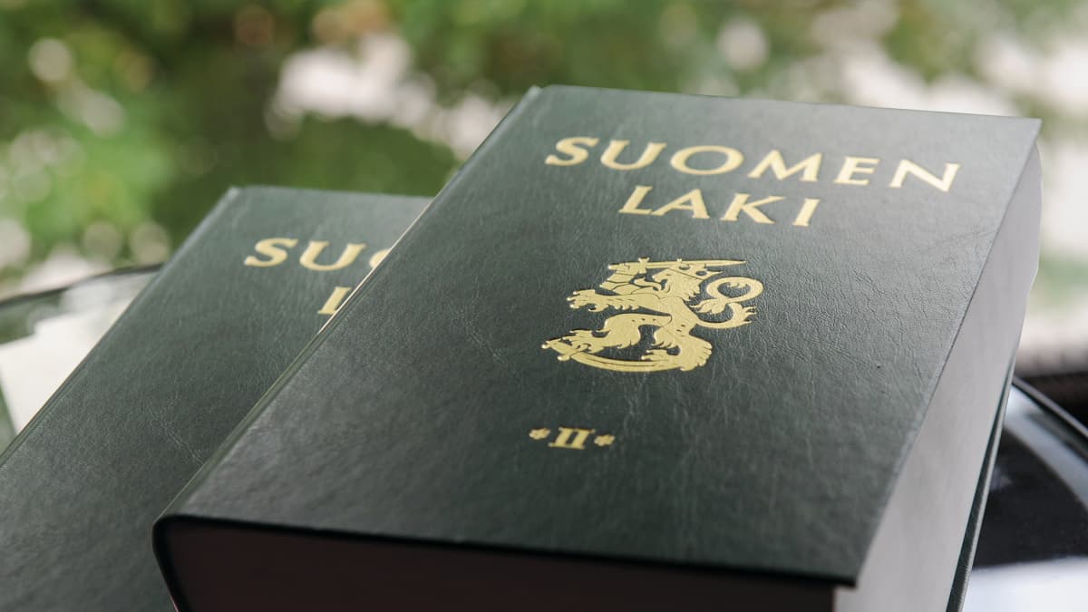 Lakikirja.