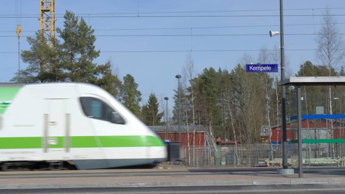 Kempeleen rautatieasema herää henkiin – junat pysähtyvät asemalla .  alkaen | Yle Uutiset