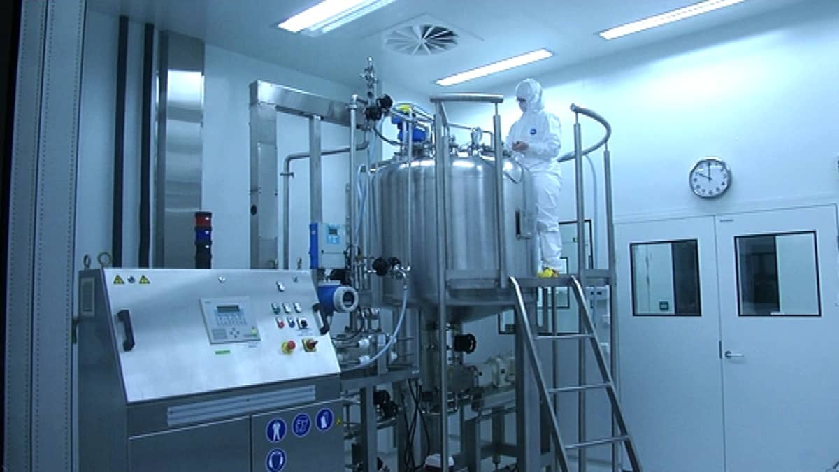 BBS - Bioactive Bone Substitutes -yhtiön Reisjärven tehtaalla valmistetaan luuimplantteja, joiden lääkeaine on peräisin porosta. 