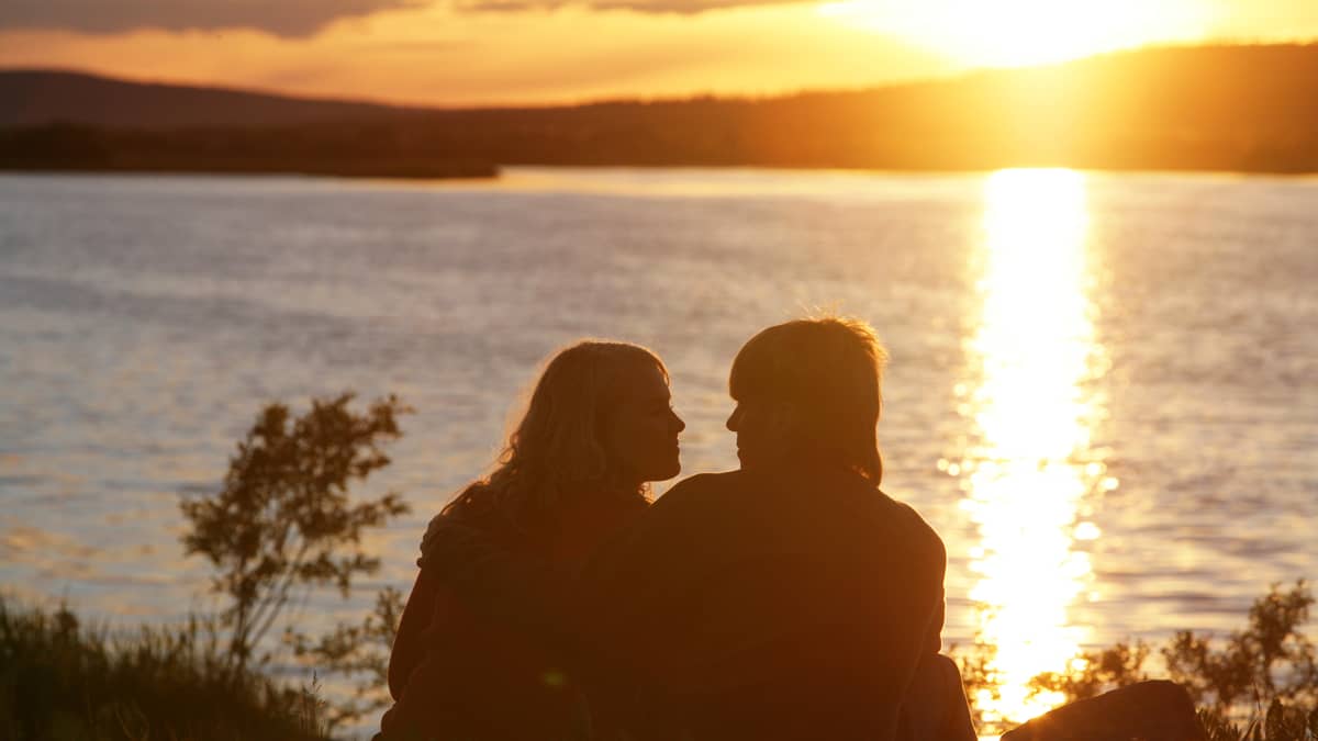 Moni mieltää kesäloman yhä juhannuksen yhteyteen – 